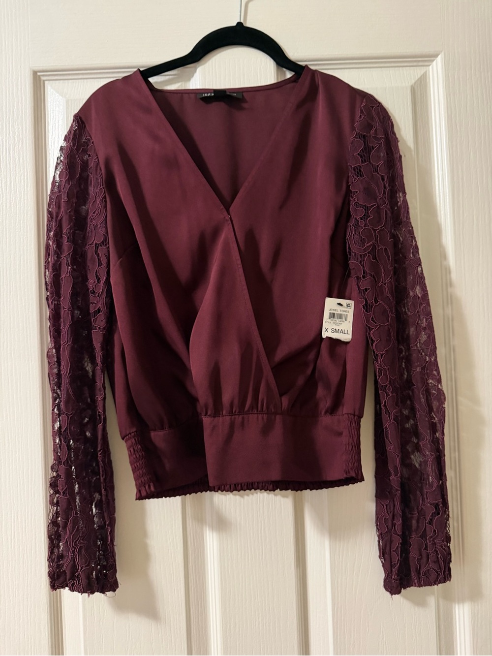 Ladies Burgundy Lace Sleeve V-Neck Top - Small
